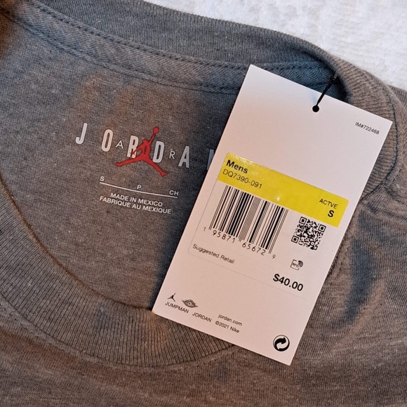 Jordyn No Refunds Graphic Tee